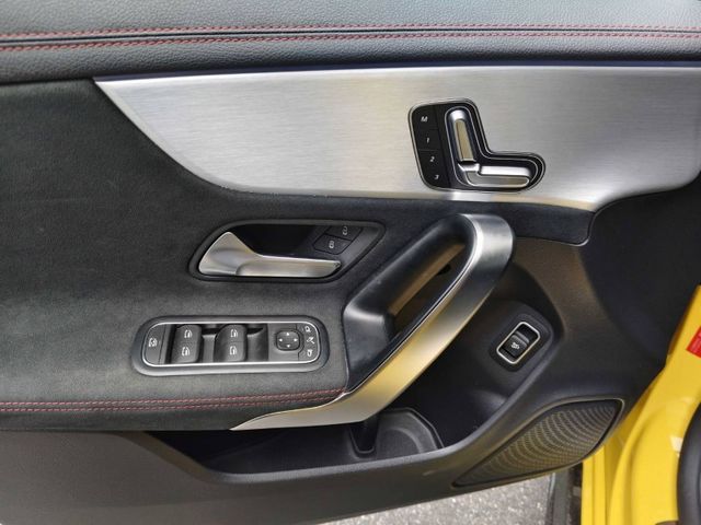 Mercedes-Benz/賓士   GLA-CLASS  GLA45 AMG  第15張相片