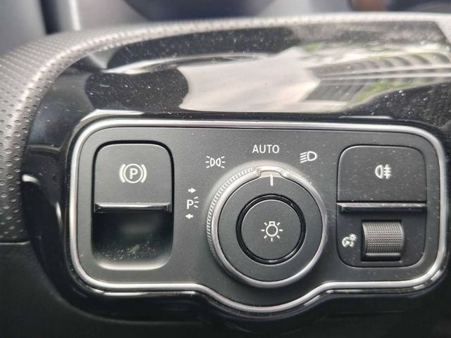 Mercedes-Benz/賓士   GLA-CLASS  GLA45 AMG  第16張相片