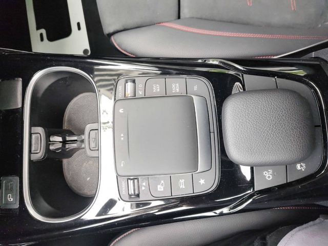 Mercedes-Benz/賓士   GLA-CLASS  GLA45 AMG  第20張相片