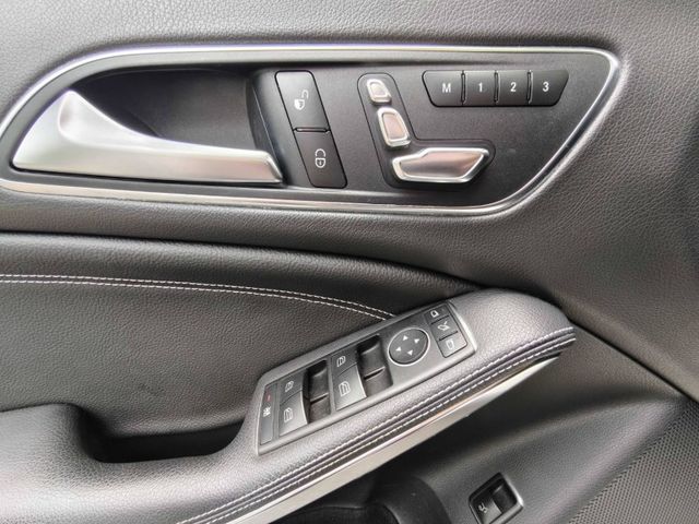 Mercedes-Benz/賓士   GLA-CLASS  GLA200 ???? 2020 BENZ GLA200 H247 總代理 想入主賓士休旅，這台真的值得  第11張相片