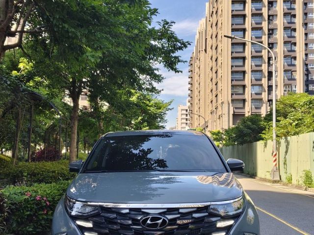 Hyundai  Custin ???? 豪華7人座旗艦休旅｜家庭出遊、商務接送首選 ???? ???? 2024 Hyundai Custin GLT-B V  第2張相片