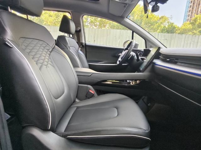 Hyundai  Custin ???? 豪華7人座旗艦休旅｜家庭出遊、商務接送首選 ???? ???? 2024 Hyundai Custin GLT-B V  第15張相片