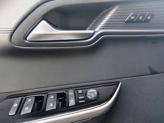 Hyundai  Custin ???? 豪華7人座旗艦休旅｜家庭出遊、商務接送首選 ???? ???? 2024 Hyundai Custin GLT-B V  第17張相片