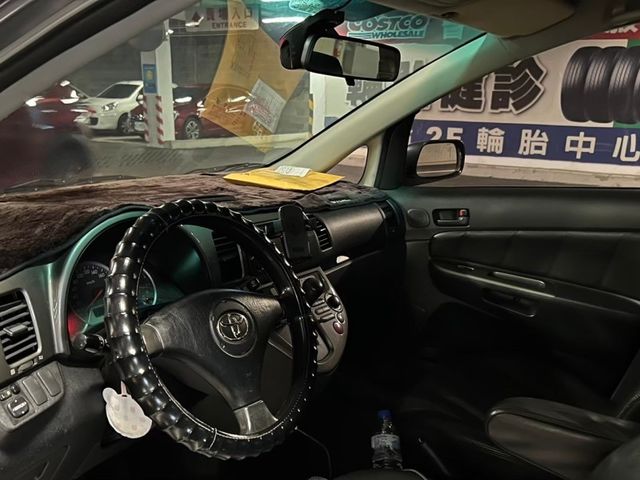 Toyota  Wish  第7張相片