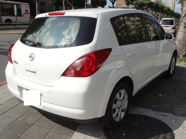 Nissan  Tiida  第9張相片