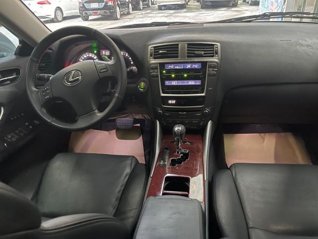 Lexus  IS 漂亮is250原廠運  第4張相片