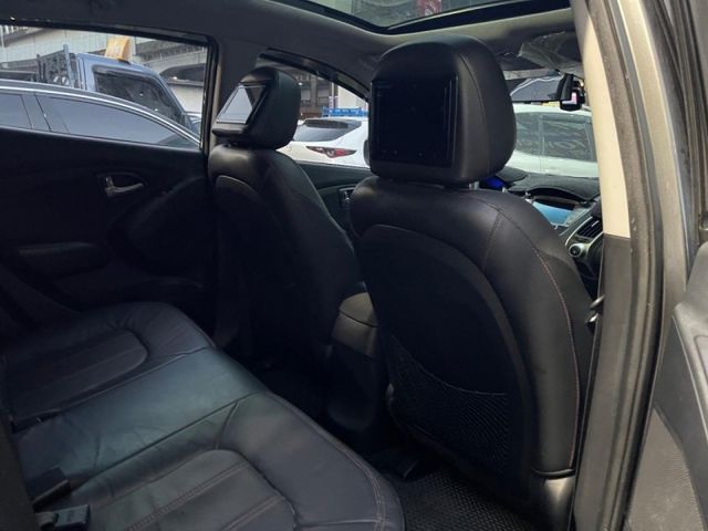 Hyundai  IX 35  第10張相片