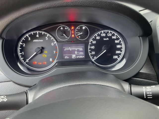 Nissan  Tiida 2016年Big Tiida魔術大空間很  第2張相片