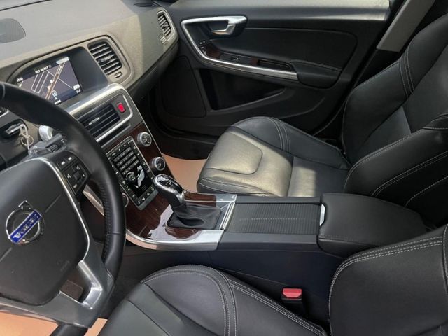 Volvo  S60 歐洲坦克最安全房車S60有跟車，盲點  第8張相片