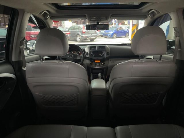 Toyota  RAV4 很便宜實用休旅車無待修有天窗有電  第17張相片