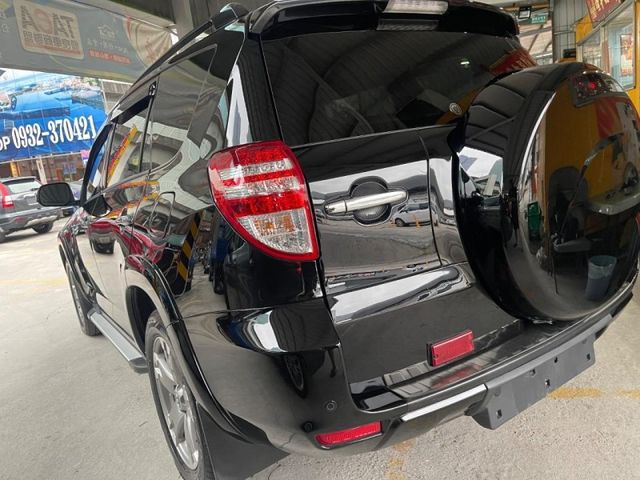 Toyota  RAV4 很便宜實用休旅車無待修有天窗有電  第21張相片