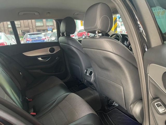 Mercedes-Benz/賓士   C-CLASS  C250 大空間旅行式很漂亮C2  第5張相片