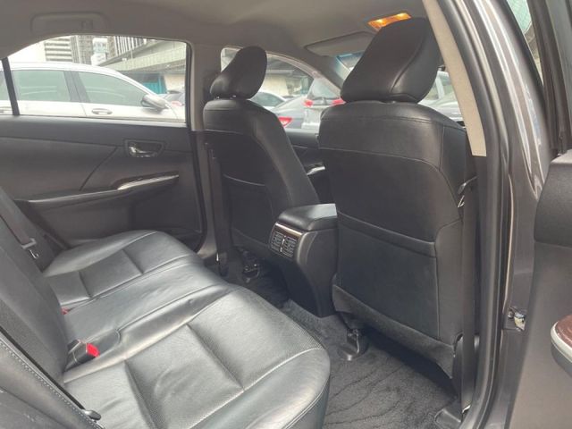 Toyota  Camry  第7張相片
