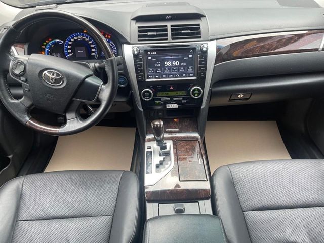 Toyota  Camry  第8張相片