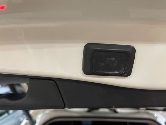 Toyota  RAV4 2019年小改新款RAV4旗  第16張相片