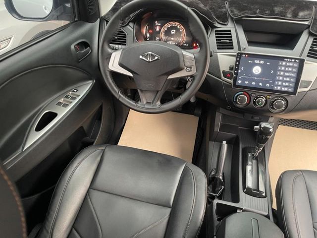 Mitsubishi  Super Zinger  第9張相片