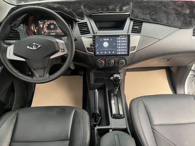 Mitsubishi  Super Zinger  第12張相片
