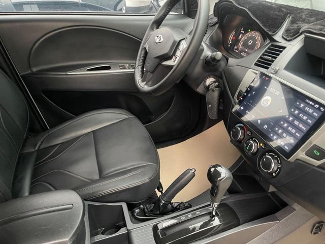 Mitsubishi  Super Zinger  第15張相片