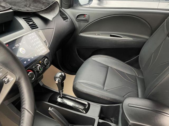 Mitsubishi  Super Zinger  第18張相片