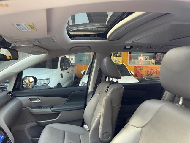 Honda  Odyssey  第14張相片