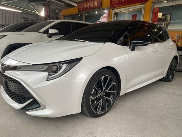 Toyota  Auris 2021型Corolla sport旗艦版黑屋頂賽車椅跑  第1張相片