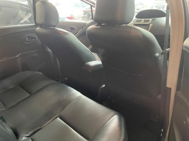 Toyota  Yaris 很漂亮便宜yar  第12張相片
