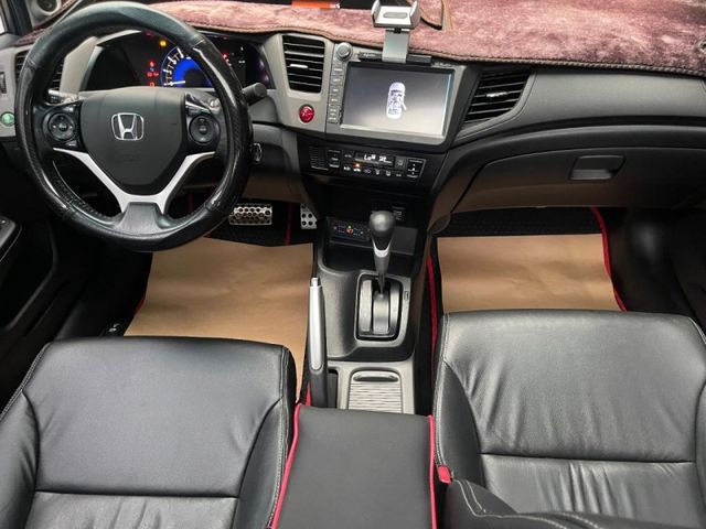 Honda  Civic  第12張相片