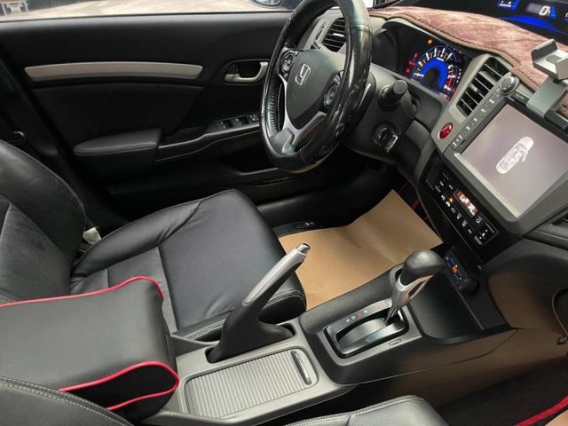 Honda  Civic  第14張相片