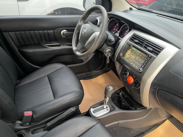 Nissan  Livina  第12張相片