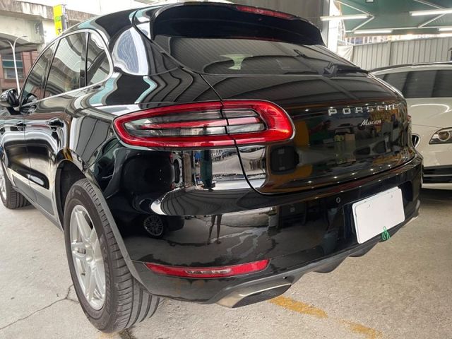 PORSCHE  Macan  第17張相片