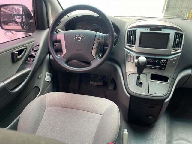 Hyundai  Starex  第6張相片