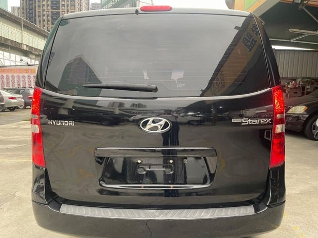 Hyundai  Starex  第21張相片