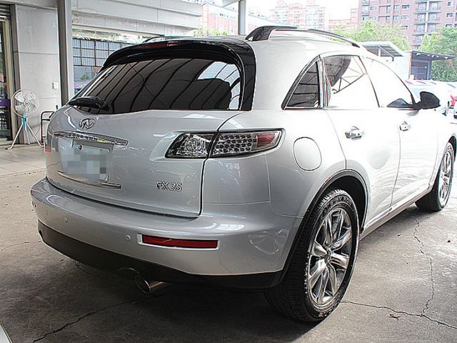 Infiniti FX35  第5張相片