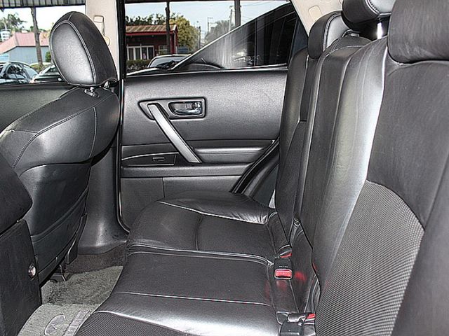 Infiniti FX35  第11張相片
