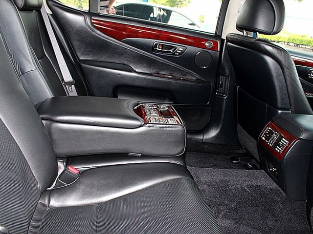 Lexus LS  第2張相片