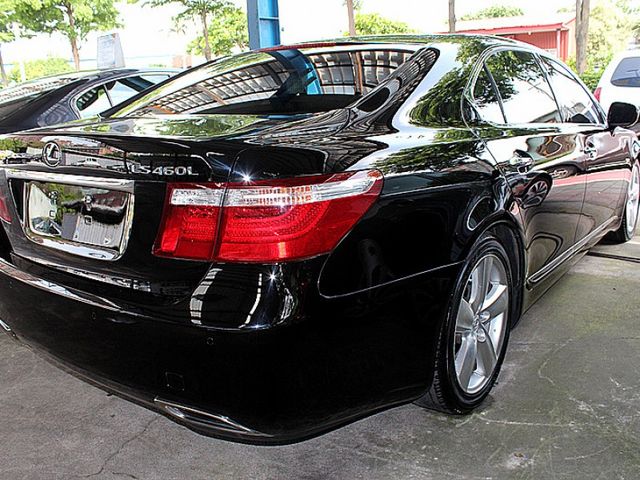 Lexus LS  第5張相片