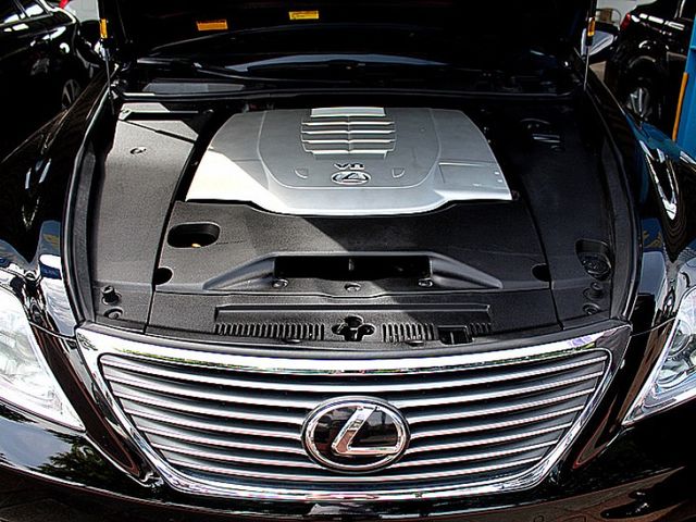 Lexus LS  第9張相片