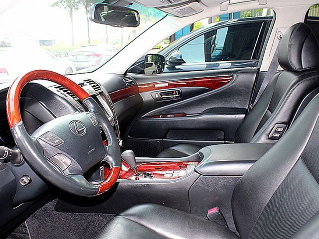 Lexus LS  第10張相片