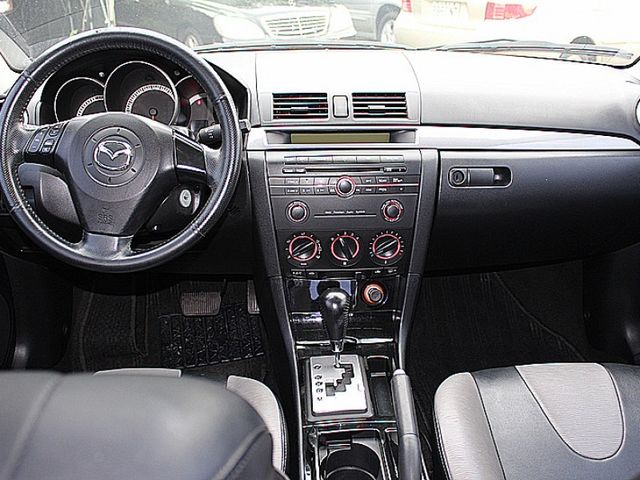 Mazda Mazda3  第8張相片