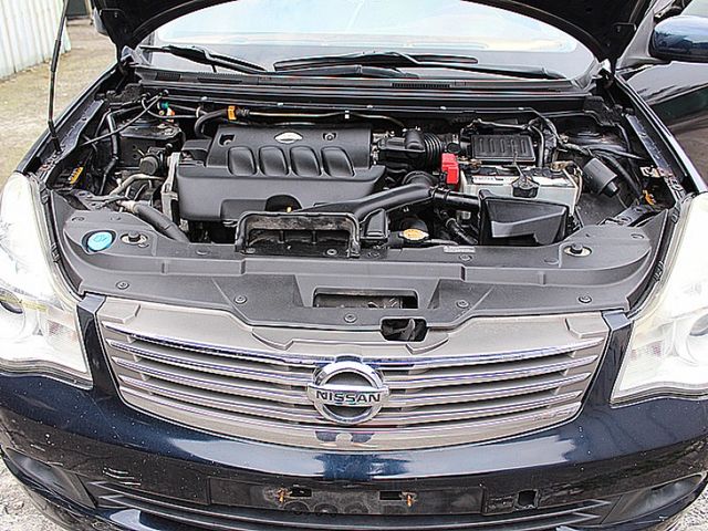 Nissan Bluebird  第9張相片