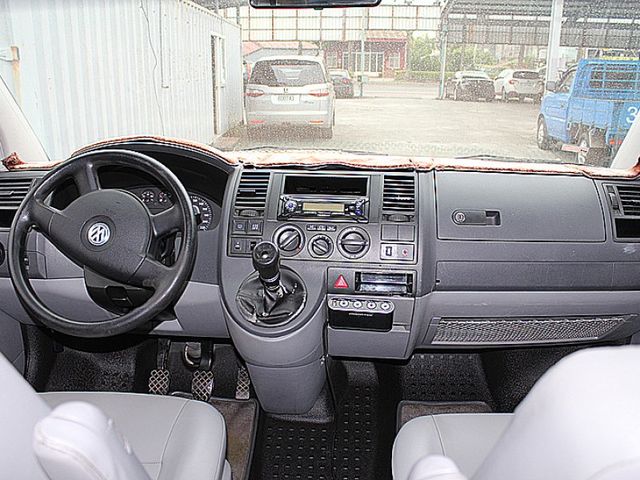 Volkswagen 福斯 T5  第8張相片