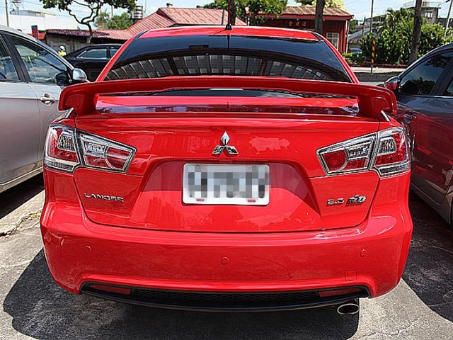 Mitsubishi Lancer  第7張相片