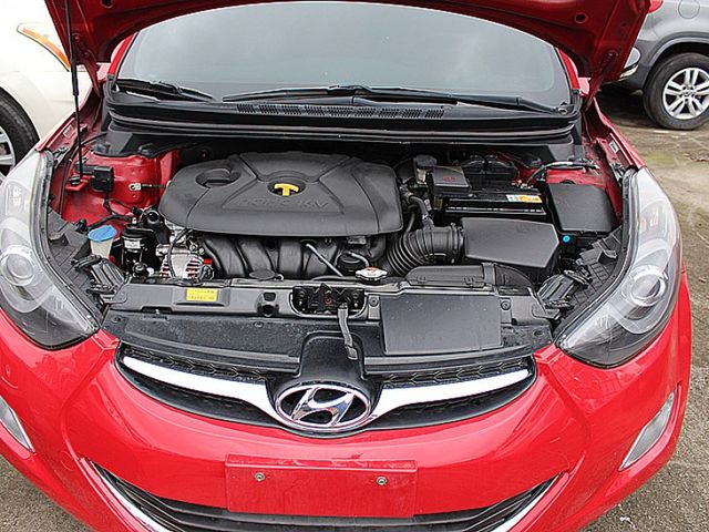 Hyundai Elantra  第9張相片