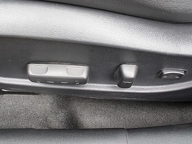 Hyundai Elantra  第12張相片