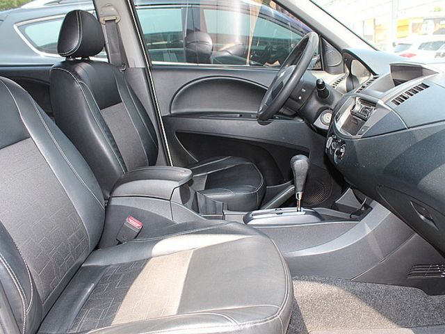 Mitsubishi Zinger  第1張相片