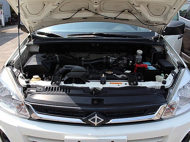 Mitsubishi Zinger  第9張相片