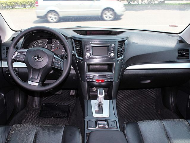 Subaru Legacy  第8張相片