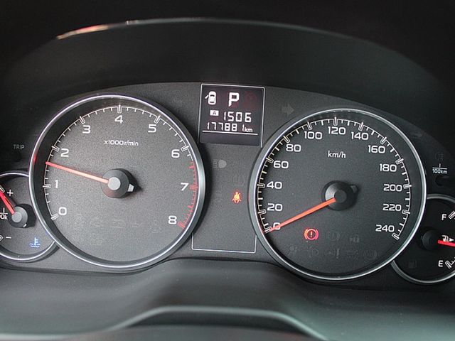 Subaru Legacy  第14張相片