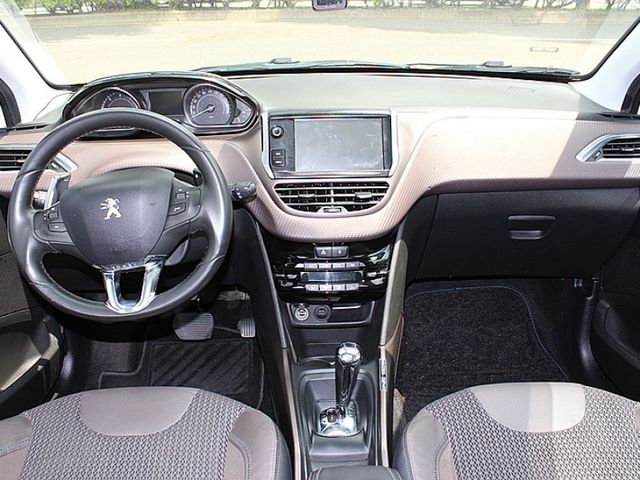 Peugeot 寶獅 2008  第8張相片