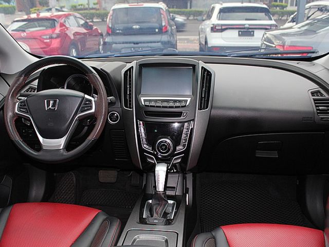 Luxgen U6 Turbo  第8張相片